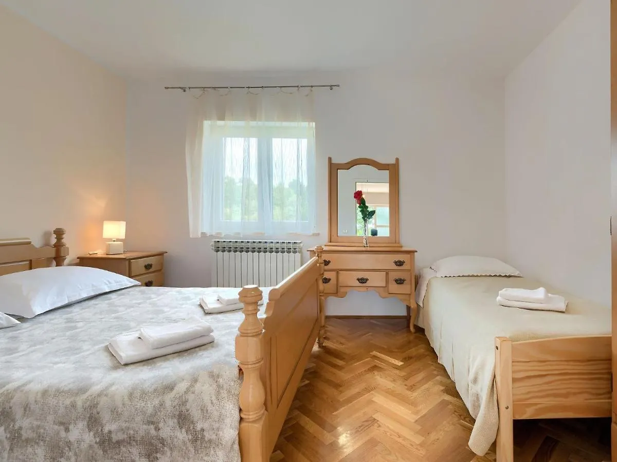 Apartment Macini - Roj465 By Interhome